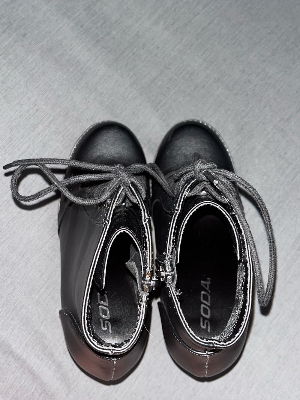 Soda Black Faux-Leather chunky Heel Ankle Boots size 7β5 π€ - Picture 11 of 11